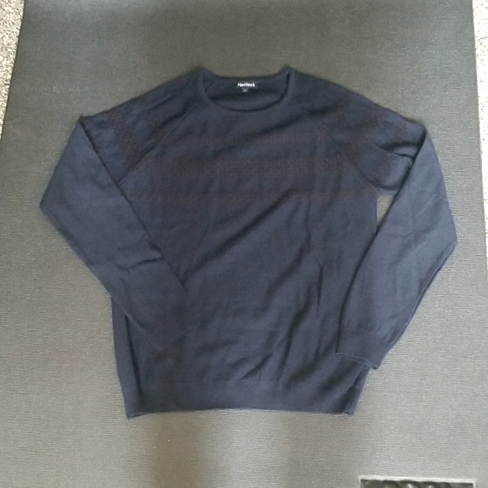💥Mens size large deep blue light sweater NetWork brand